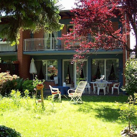 Chez Jean Et Daisy Bed & Breakfast Riehen Exterior foto