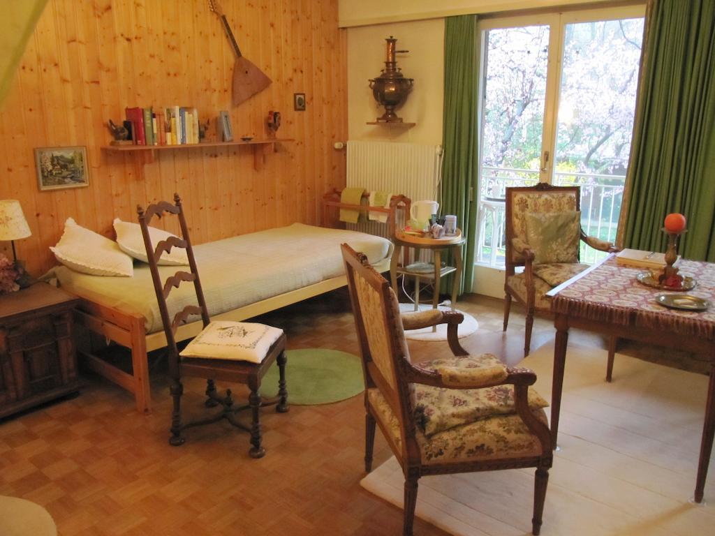 Chez Jean Et Daisy Bed & Breakfast Riehen Cameră foto