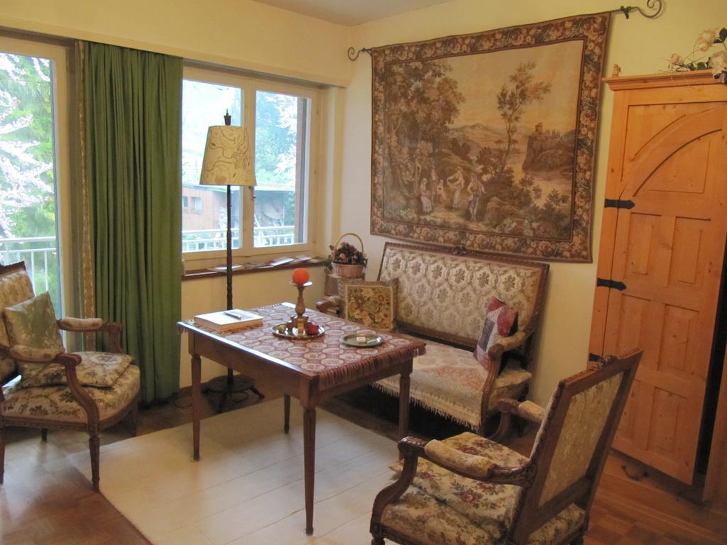 Chez Jean Et Daisy Bed & Breakfast Riehen Cameră foto