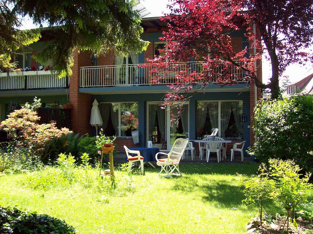 Chez Jean Et Daisy Bed & Breakfast Riehen Exterior foto