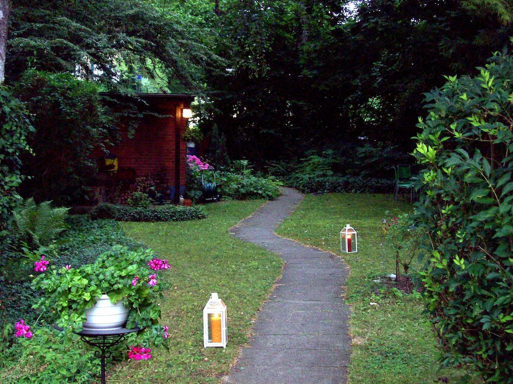 Chez Jean Et Daisy Bed & Breakfast Riehen Exterior foto