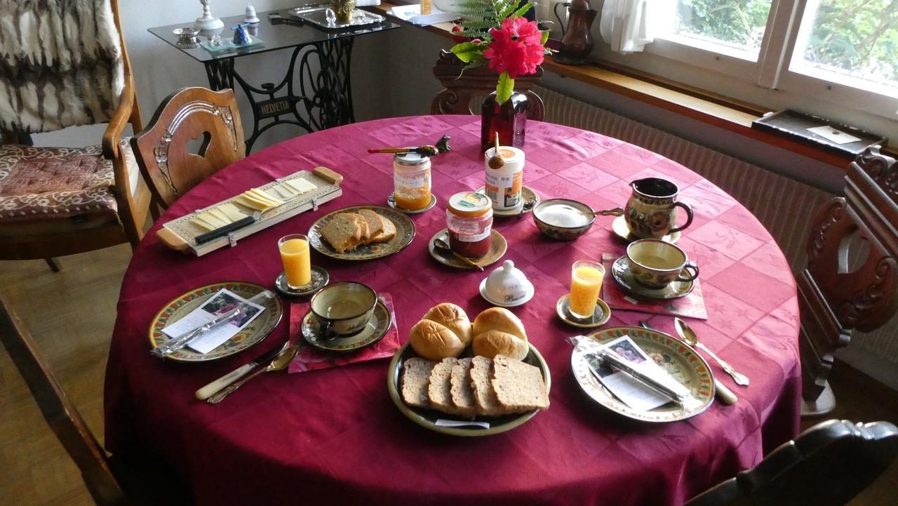 Chez Jean Et Daisy Bed & Breakfast Riehen Exterior foto